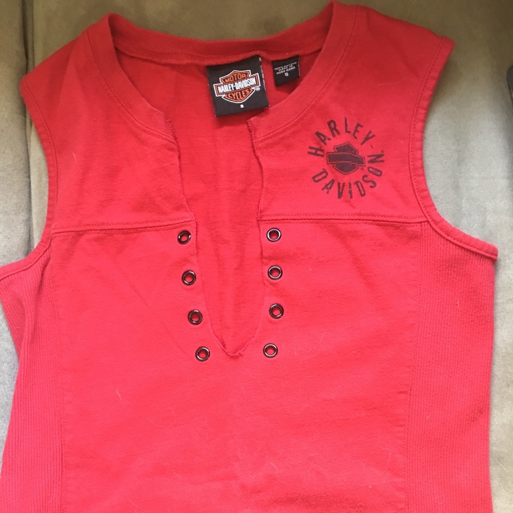 Harley Davidson Red Cut Off Shirt, size S.